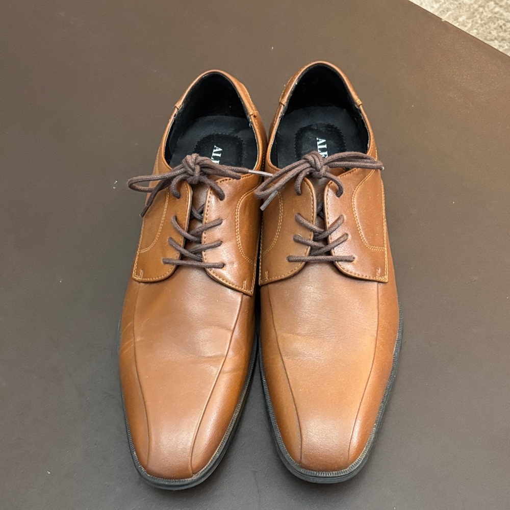 Alfani Tan/Brown Leather Lace-Up Oxfords